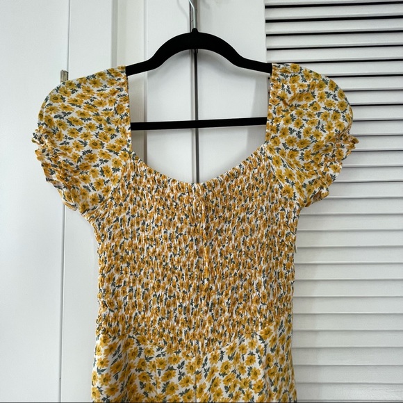 Faithfull the Brand Della Jumpsuit Yellow Floral | S PETITE - Picture 3 of 7